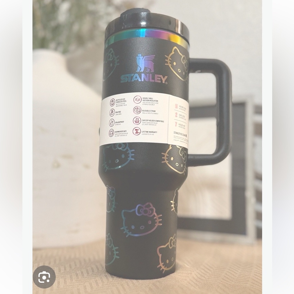 Hello Kitty Stanley Tumbler 40oz black foil print straw cap cold cup flowstate - Picture 5 of 6